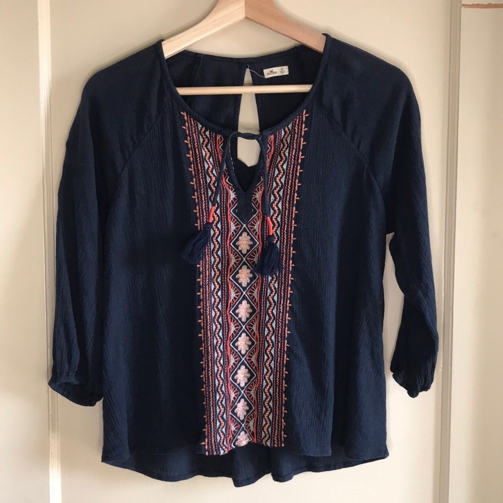 Hollister embroidered peasant top